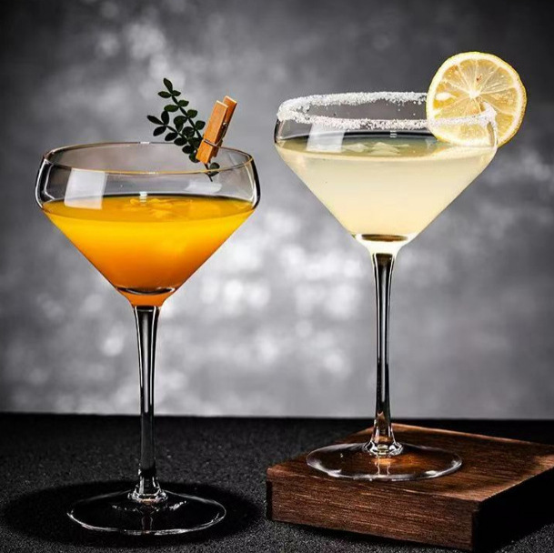 180ml crystal glass cocktail glass, Martini glass, shallow dish champagne glass, mousse glass, bar light cocktail glass Specification drawing