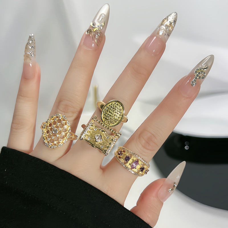 Vintage gold heavy brushed lock ring for women, light luxury, sweet and cool, purple diamond hollowed-out, high-end light luxury ring accessory details Picture