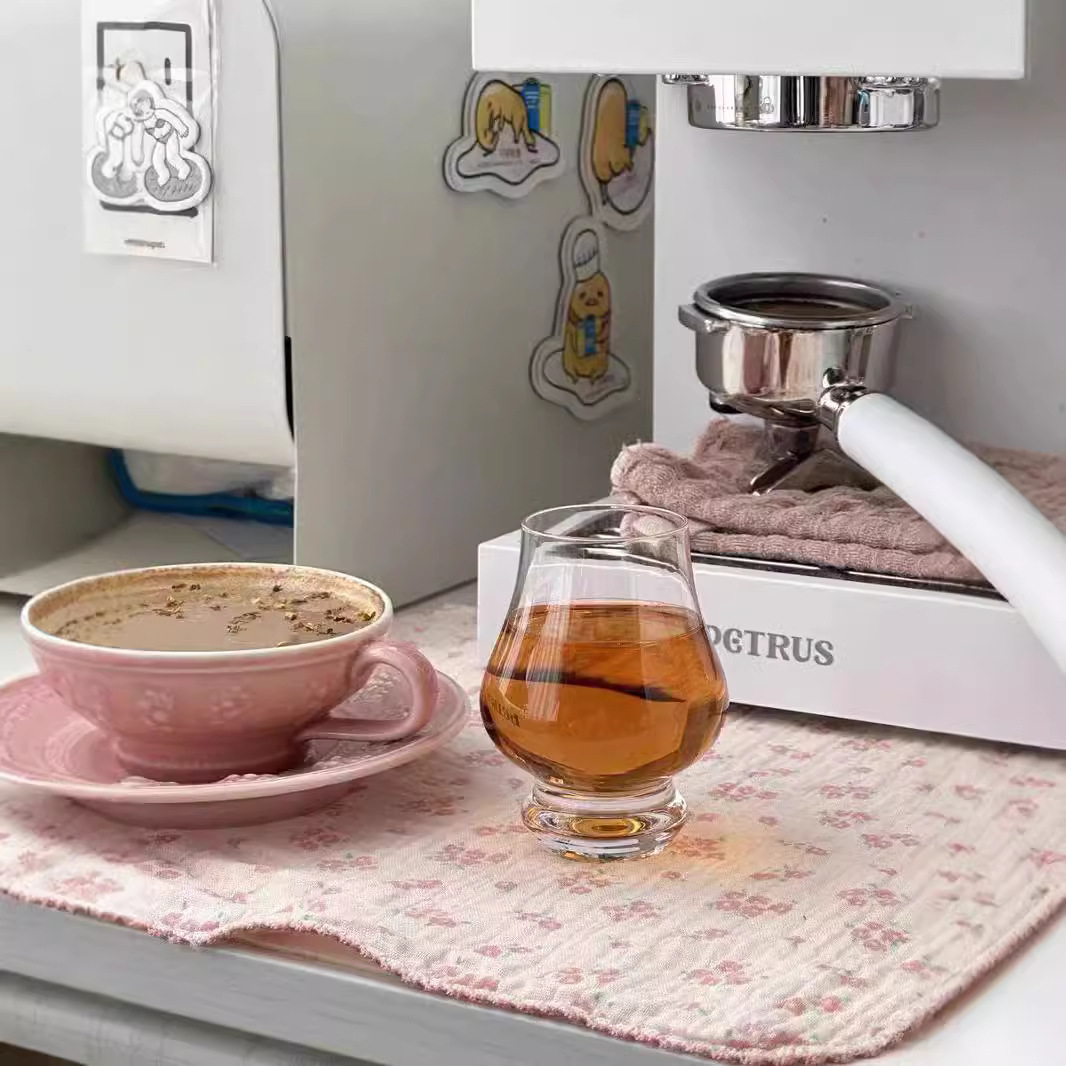 French-style aroma cups, niche private collection of Chinese-style whisky cups, pure drink wine glasses, Western-style wine glasses, glass cups Specification drawing