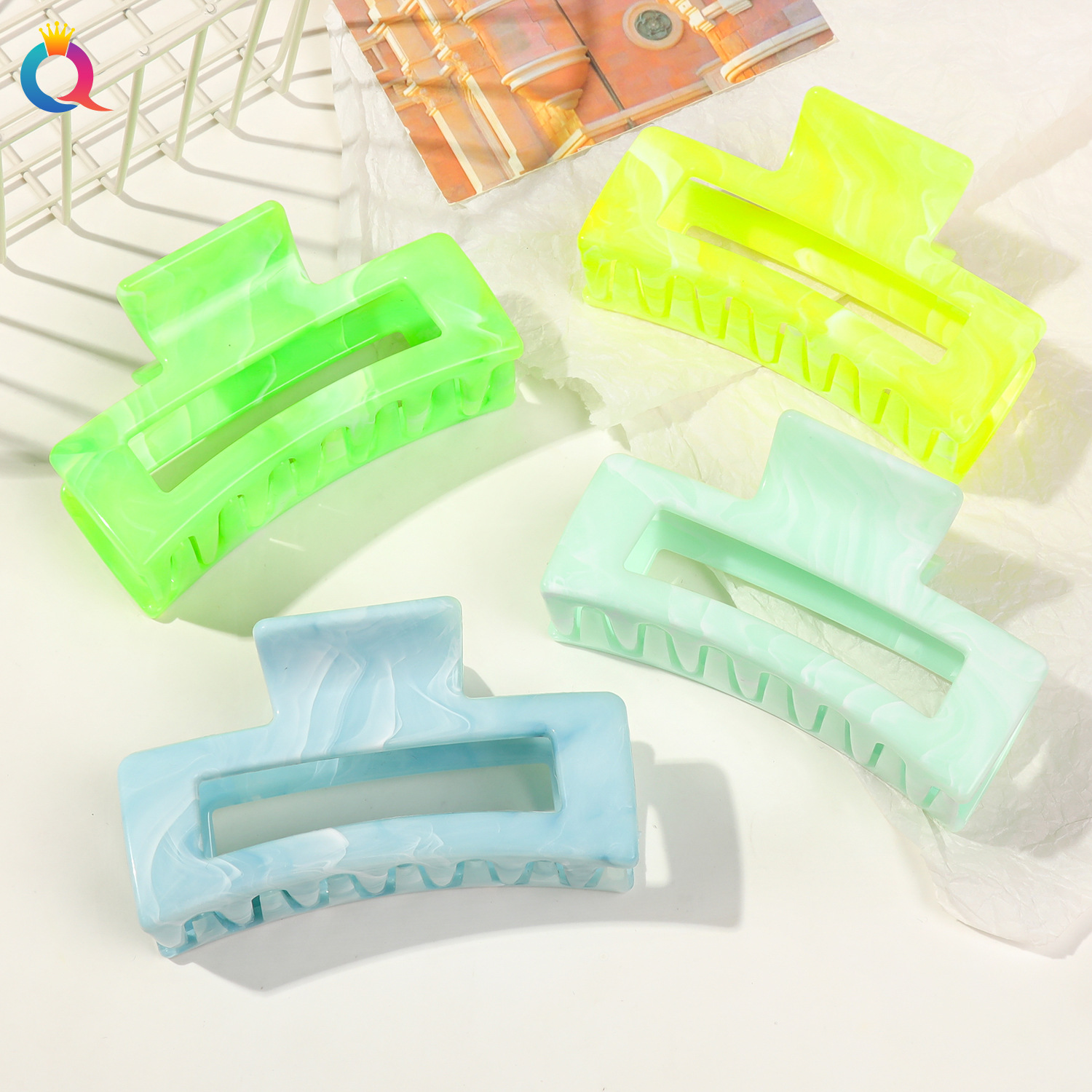 Qiyue Cross-border Square marble hair clips, fashionable updo hair clips, women's autumn and winter high-end shark clip hair accessories wholesale Application Scenario