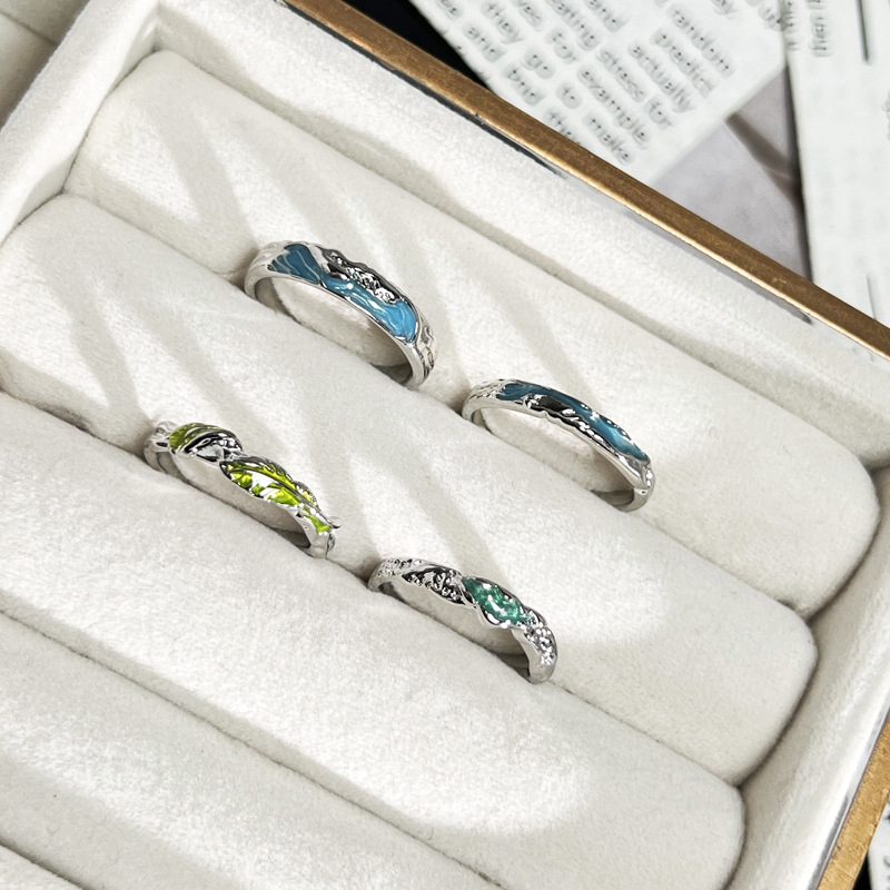 Minimalist sea blue drip glaze personalized open ring, niche irregular texture, cold style fashionable couple ring Application Scenario