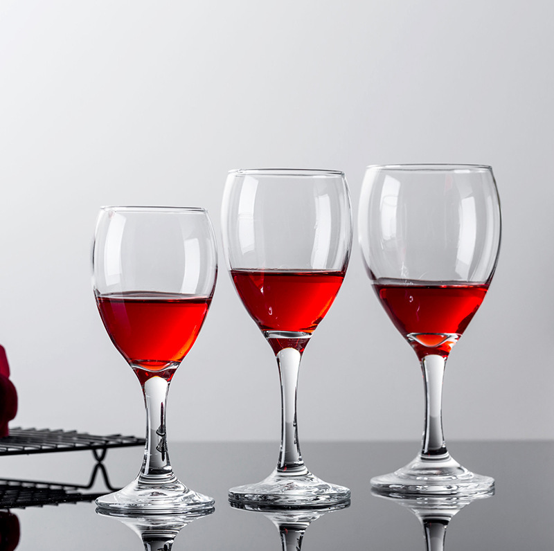Wholesale modern and simple glass wine glass set, home gift banquet high-footed wine glass set 320ML Application Scenario