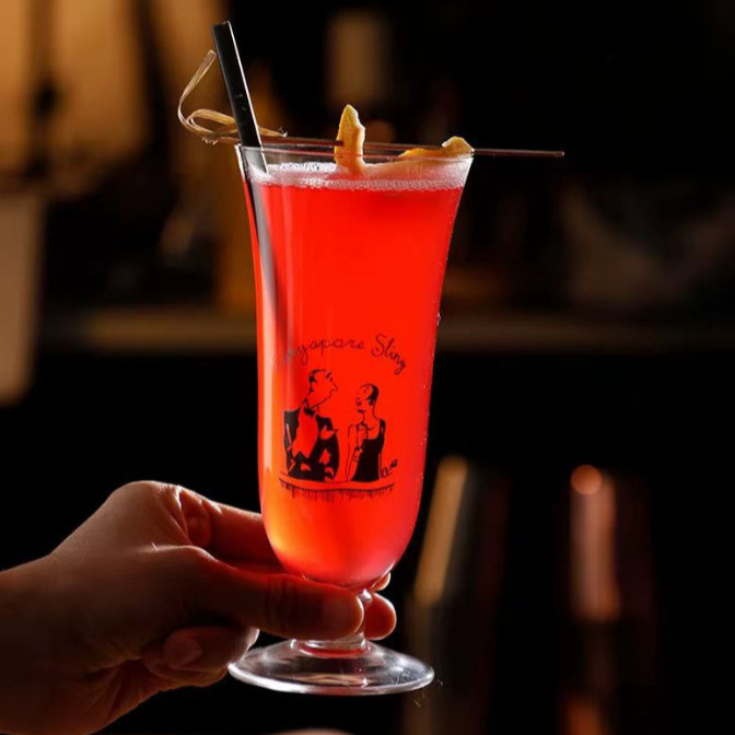 Wholesale and retail of Japanese household crystal tall saucer-shaped champagne glasses, Margarita chicken tail glass Application Scenario