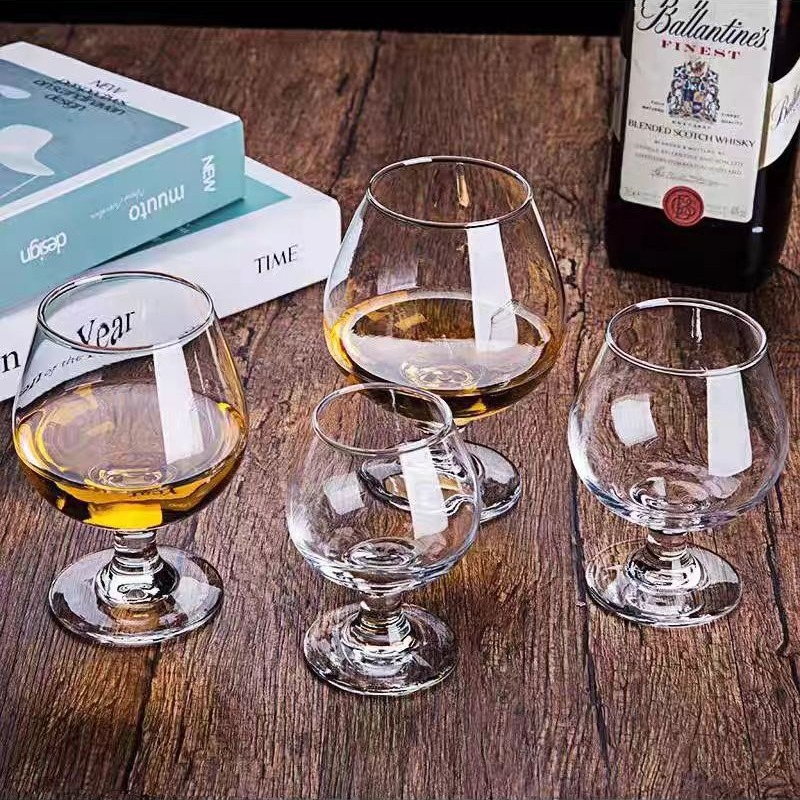 Low-stemmed glass wine glasses, large-bellied glasses, wine glasses, red wine glasses, whisky glasses, KTV bar brandy glasses full figure