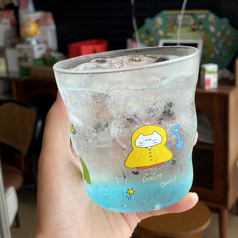 Homemade niche Instagram dozing cat irregular coffee cup, high borosilicate glass water cup, heat-resistant 325ml Application Scenario