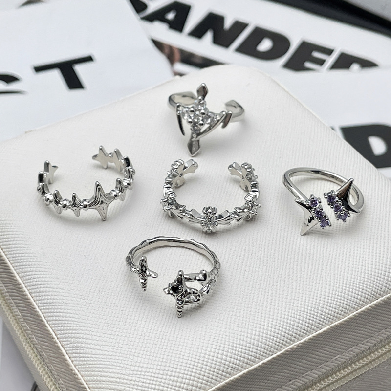 The ring is a simple and fashionable irregular cross for women, with a unique and versatile personality. It is a trendy and cool accessory with a cold style on Instagram Application Scenario