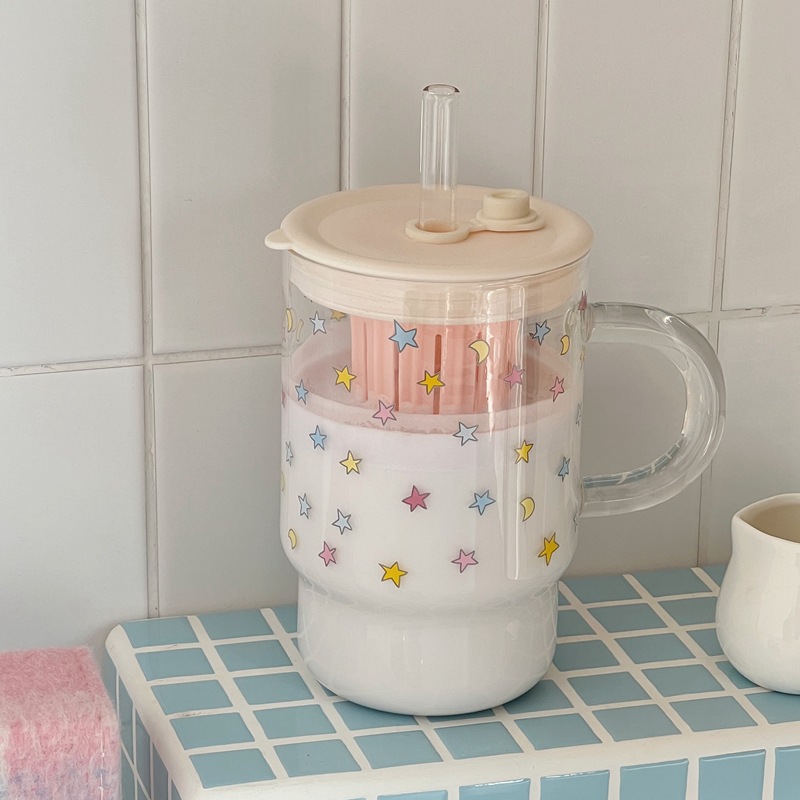 Original star glass straw cup, high borosilicate large-capacity drinking cup, girls' glass cup handle with straw cup Application Scenario