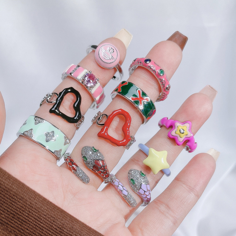 Sweet and cool colored drip glaze irregular heart, versatile open ring, fashionable and elegant for women, high-end and exquisite index finger ring Application Scenario