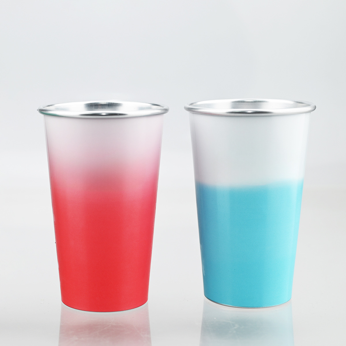Aluminum cups with a gradient color when exposed to cold, cola, cold drinks, beer and water cups, metal cups, cross-border 470m outdoor portable aluminum cups Application Scenario
