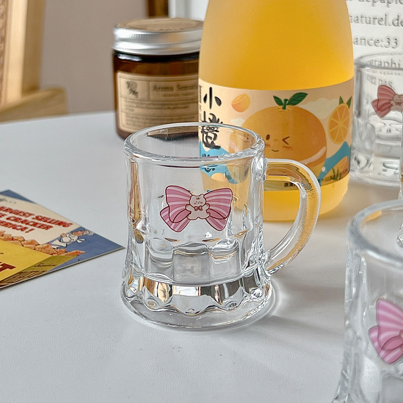 This is a high-appeal, girlish and cute fruit wine glass that is the same style as the Korean food vloggers Application Scenario