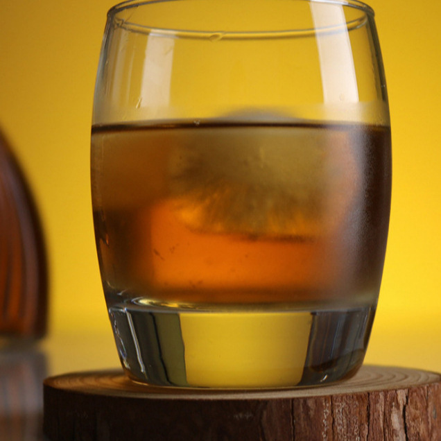 Glass cups, tea cups, milk breakfast whisky glasses, household beverages, juice glasses, straight and tall round cups details Picture