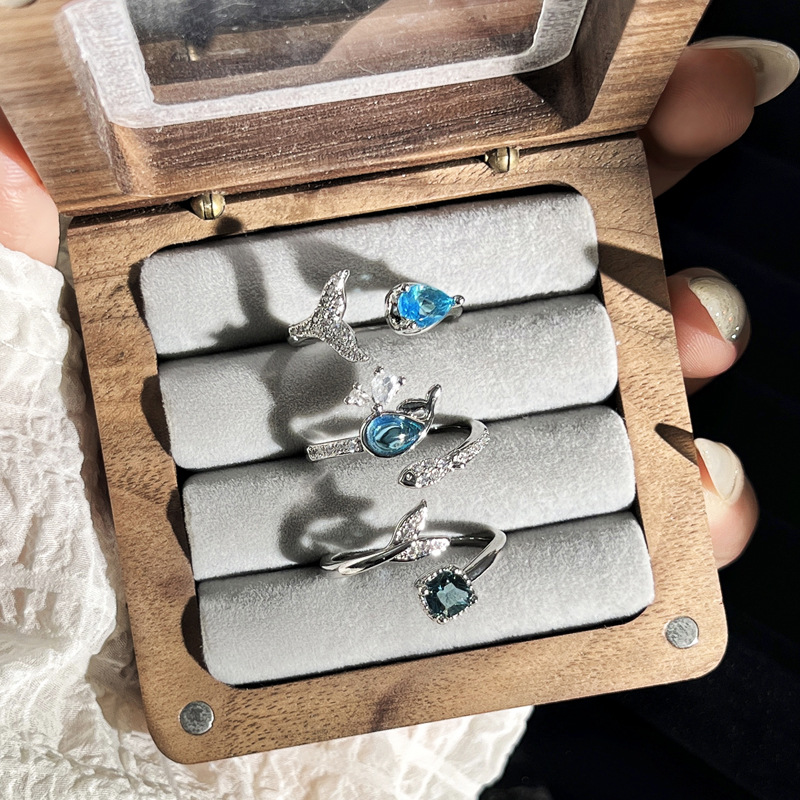 Fashionable new dreamy blue little whale, elegant and unique open ring, sweet and cool fishtail, simple and exquisite index finger ring full figure