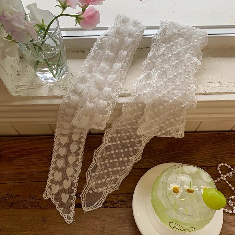 Laid-back Korean-style lace-trimmed hair band, women's low ponytail tie, ribbon, new silk scarf, long hair tie, hair accessory and headwear Application Scenario
