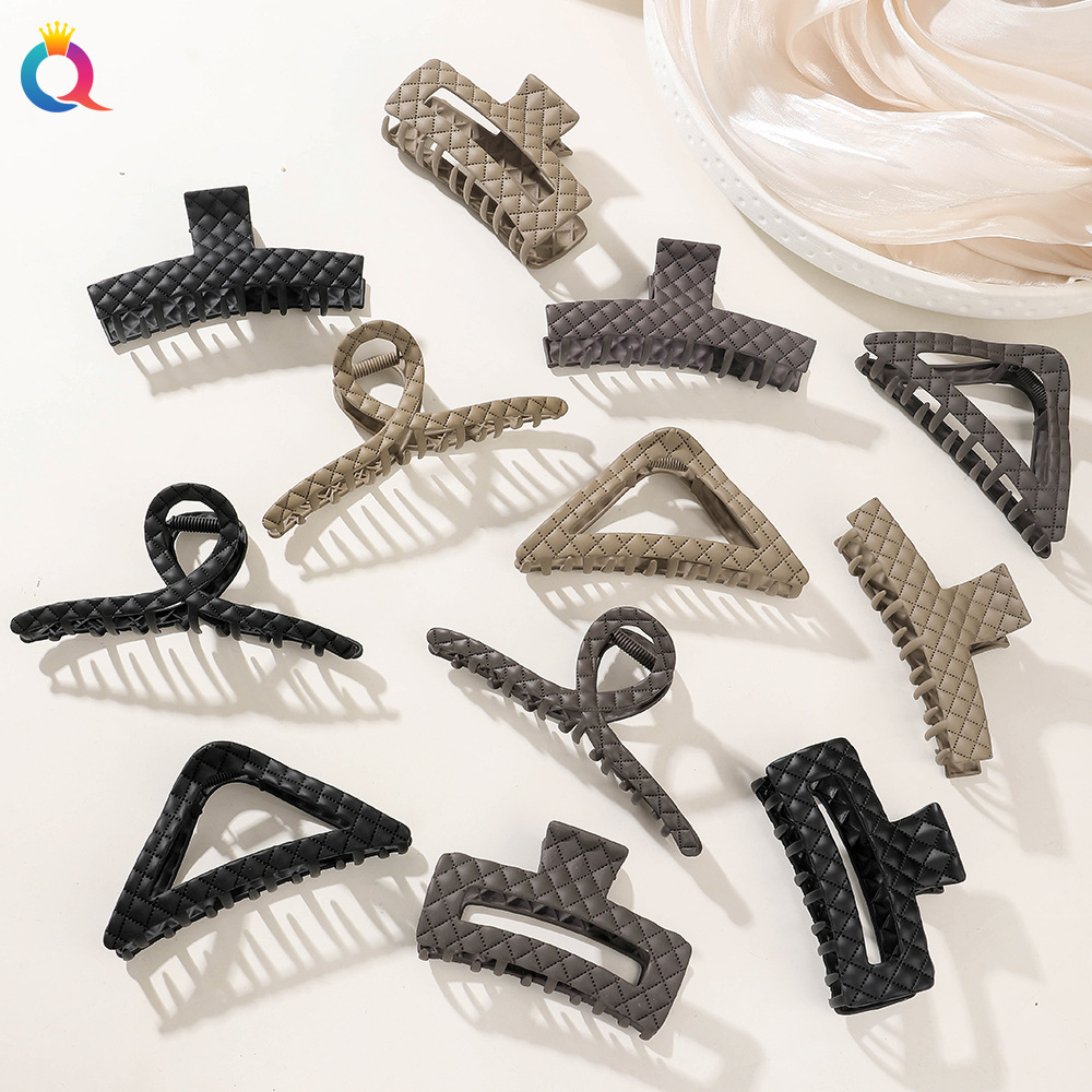 Qiyue metal matte hair clip, back of the head, coiled hair clip, high-end hairpin, shark clip, headwear and hair accessory wholesale full figure