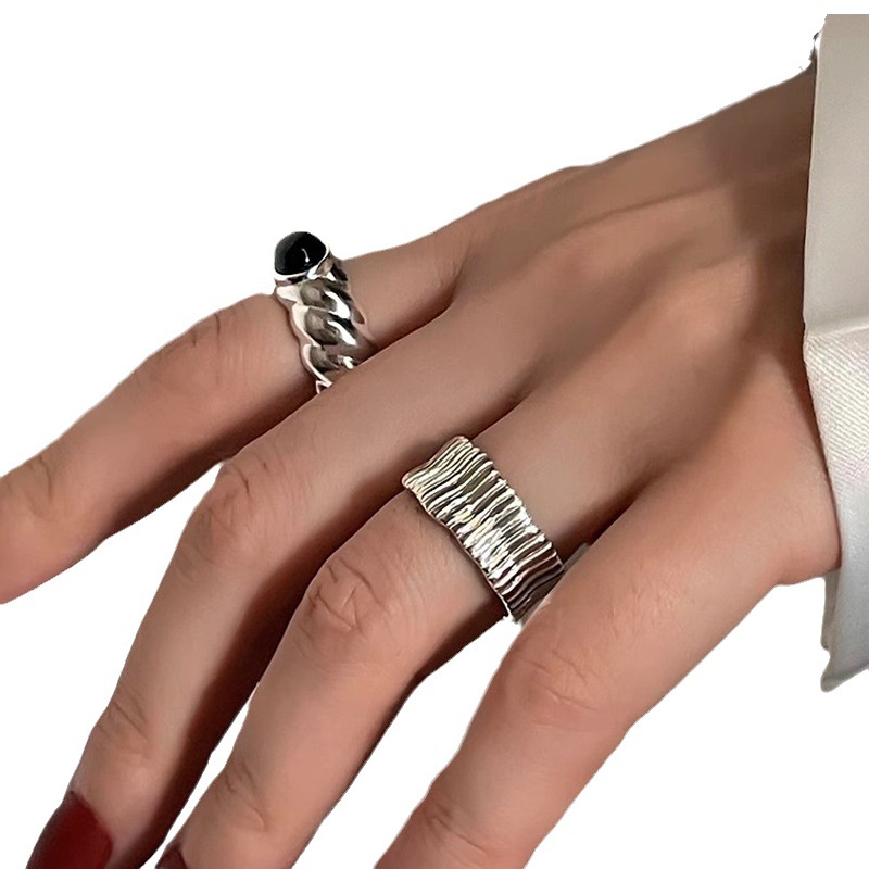 A niche design, fashionable, individual, cool and stylish twisted ring, a simple and cool style for women, and an open ring with a trendy and stylish vibe on Instagram Item Picture