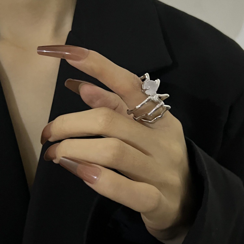 Dark and avant-garde open-top ring for women, inS-style niche design, cold spider personality, light luxury, trendy punk ring details Picture