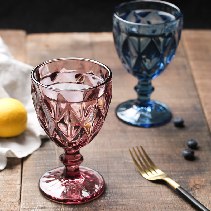 Factory wholesale of European and Nordic colored glass wine glasses, thickened tall glasses, vintage wine glasses, and foreign trade wine sets Specification drawing