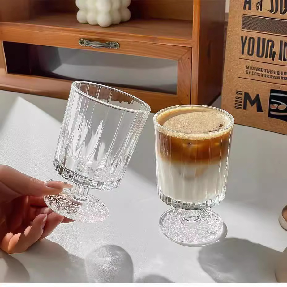 High-footed glass cups, high-appearance-level foreign wine glasses, wine and white spirit glasses, champagne glasses, cocktail glasses, juice and coffee glasses, batch Application Scenario