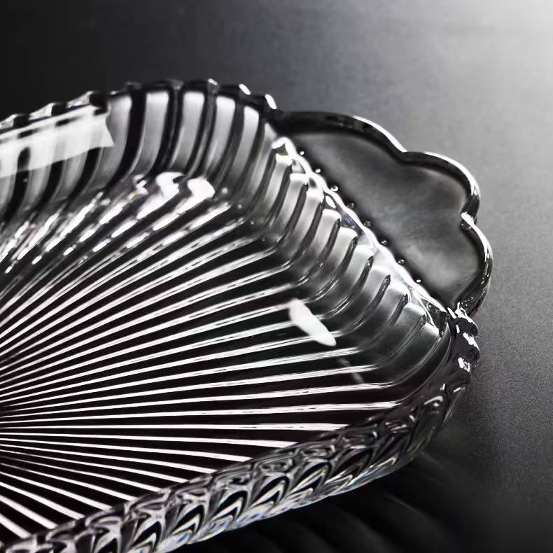 European-style crystal glass rectangular tray, fruit plate, creative engraved coffee table, water cup plate, fruit plate and dried fruit plate Specification drawing