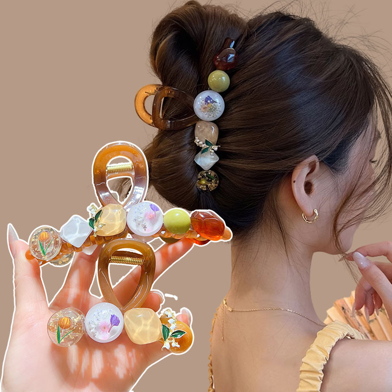 Korean-style retro, fresh and elegant everlasting flower claw clip, high-end hairpin at the back of the head, stylish updo, shark clip accessory full figure