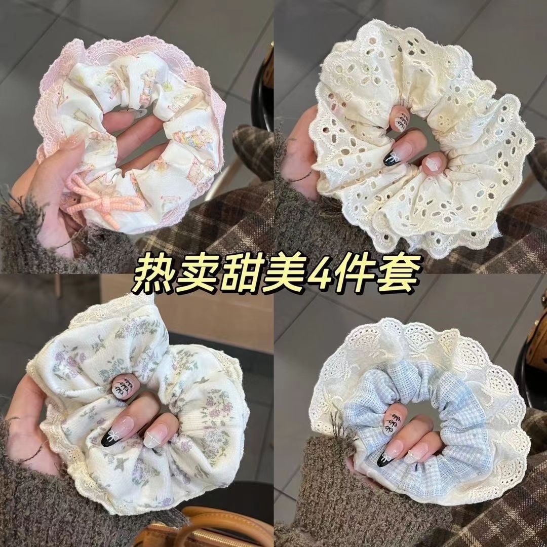 20cm large intestine hair band, Korean-style oversized high-end pleated hair band, new black hair tie and hair accessory for women Application Scenario