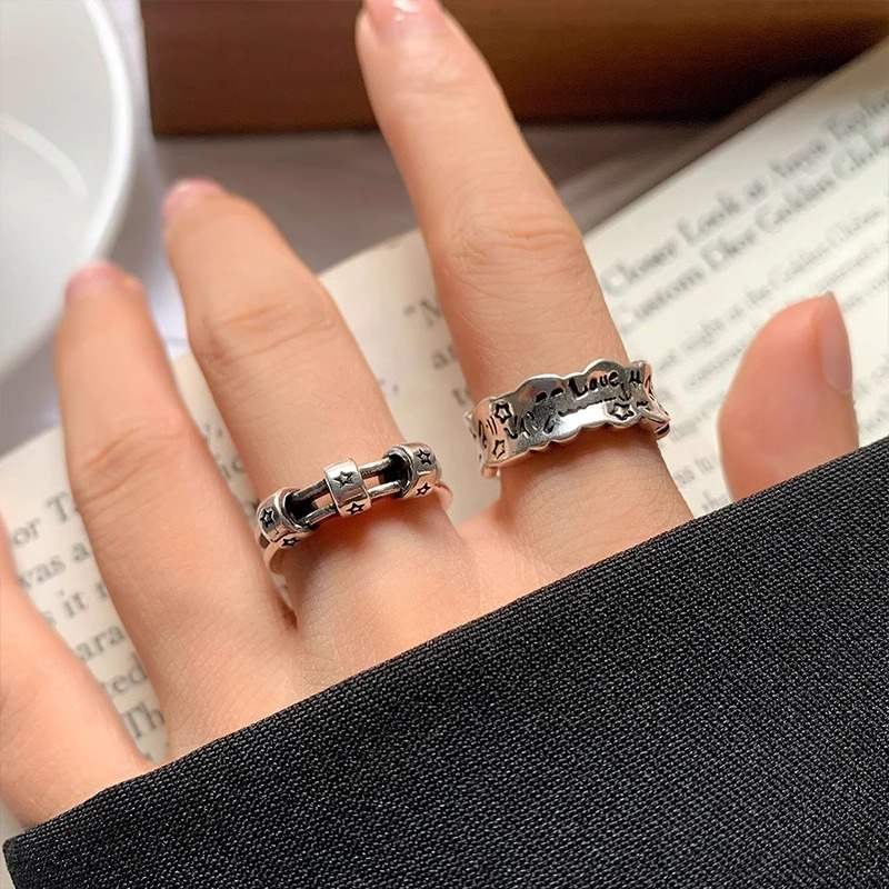 This retro, aged, graffiti, unique and niche open-top ring is designed by a female fashion influencer with a cold and simple style full figure