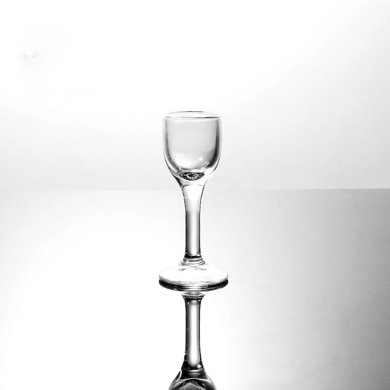 Crystal creative glass liquor swallowing cup, high-footed Maotai cup, spirits cup, transparent glass liquor cup gift set Item Picture
