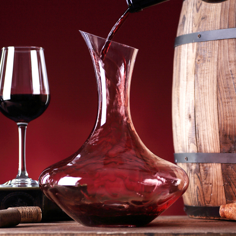 Lemeiya crystal glass decanter with round bottom and quick slanted mouth, Rennes series red wine decanter details Picture