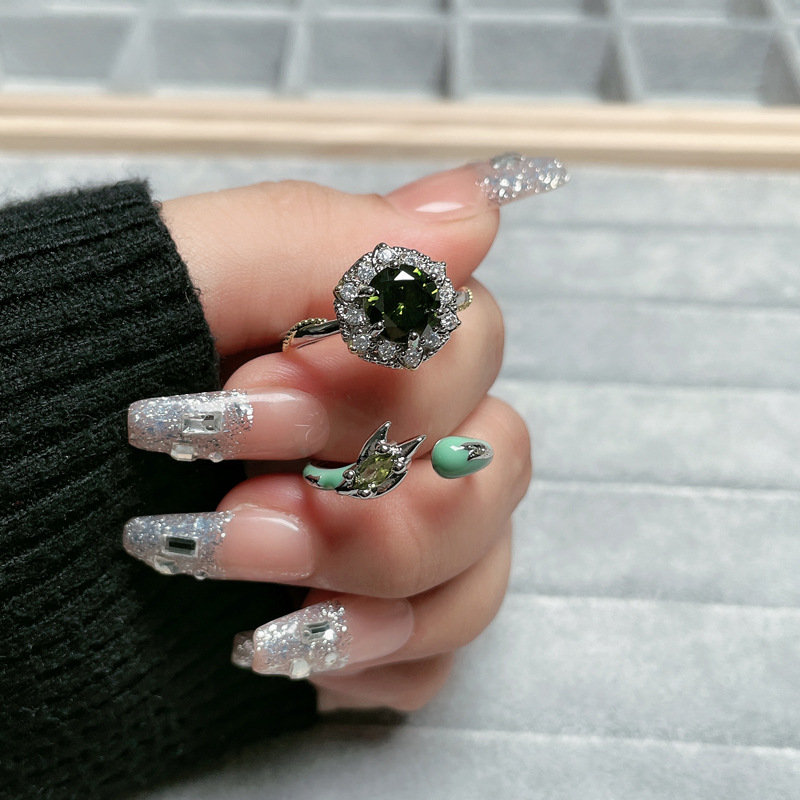 Cross-border retro light luxury olive green zircon open ring for women's Instagram cold style texture geometric sweet cool index finger ring full figure