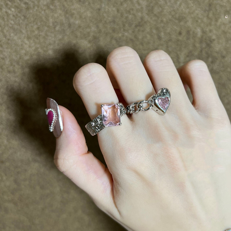 Sweet and cool style pink heart-shaped square diamond open ring, fashionable and elegant for women, light luxury and high-end sense, individual index finger ring full figure
