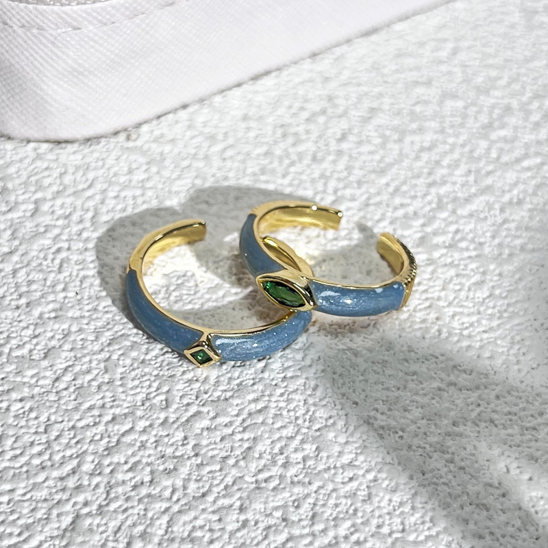 Minimalist blue gilt enamel drop glaze plain ring open ring, women's fair complexion, layering fashionable and individual ring trend Application Scenario