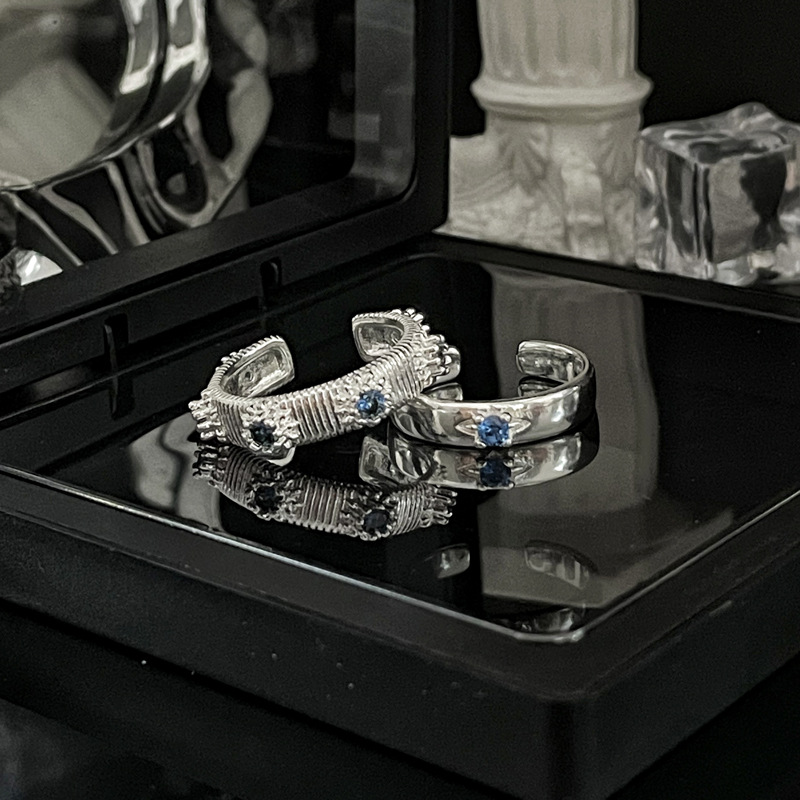 Blue zircon starlight brushed open ring, a niche design for women, trendy, light luxury, versatile, unique, sweet and cool index finger ring full figure