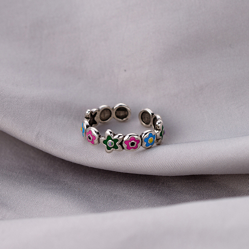 Tulip flower drip glaze open ring for women's Instagram niche design, high-end, fashionable and individual ring, light luxury trend Application Scenario