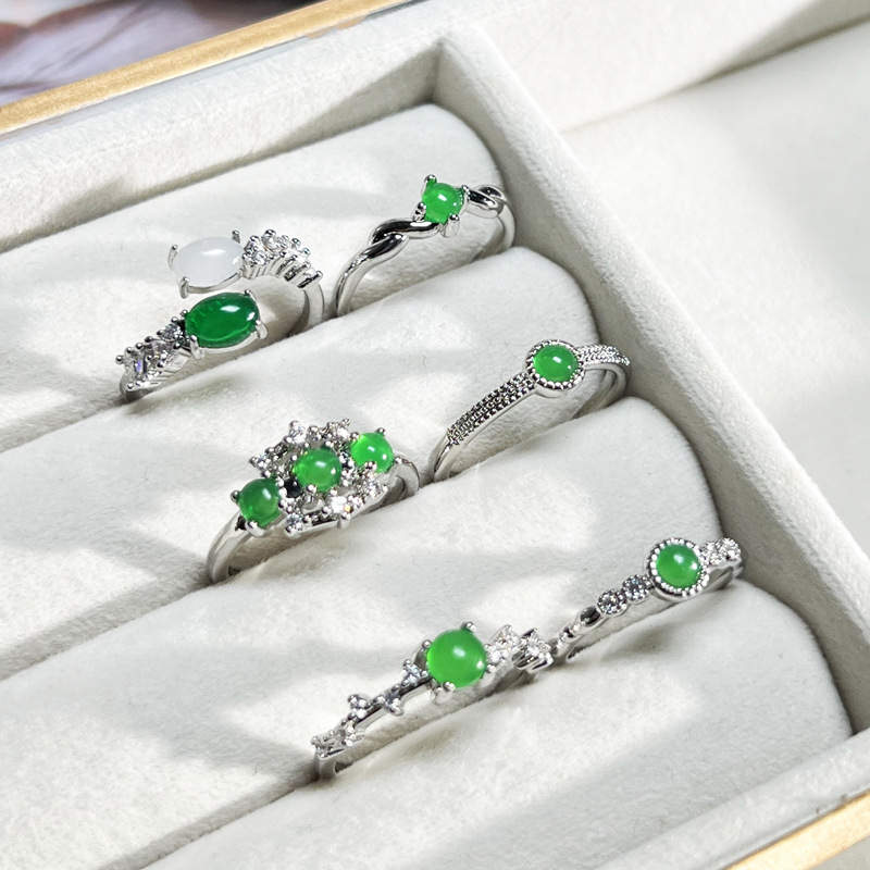 High-end and exquisite emerald-like egg surface light luxury open ring, women's Chinese style, fashionable and cold style, personalized and versatile ring Application Scenario