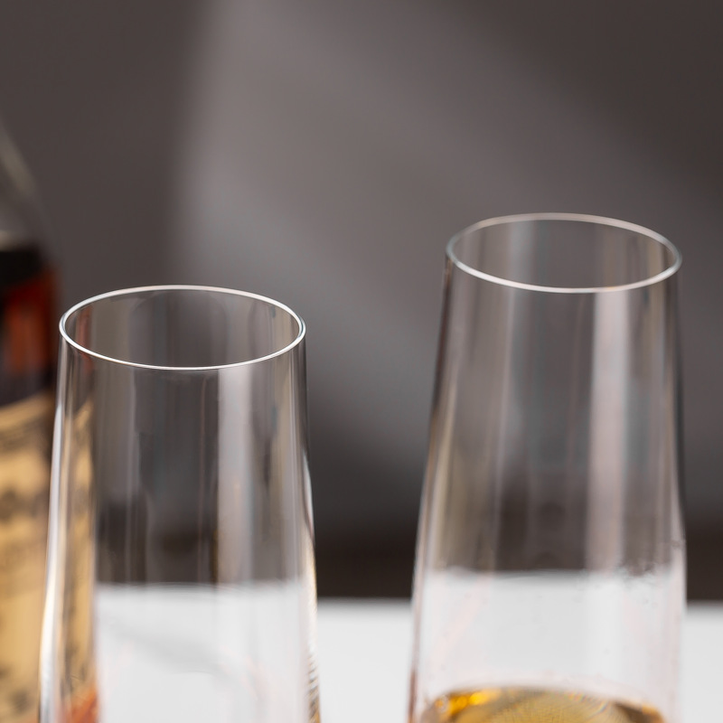 Wholesale Idelita European crystal champagne glasses, sparkling wine glasses, cocktail glasses and sweet wine glasses with logo printing Application Scenario