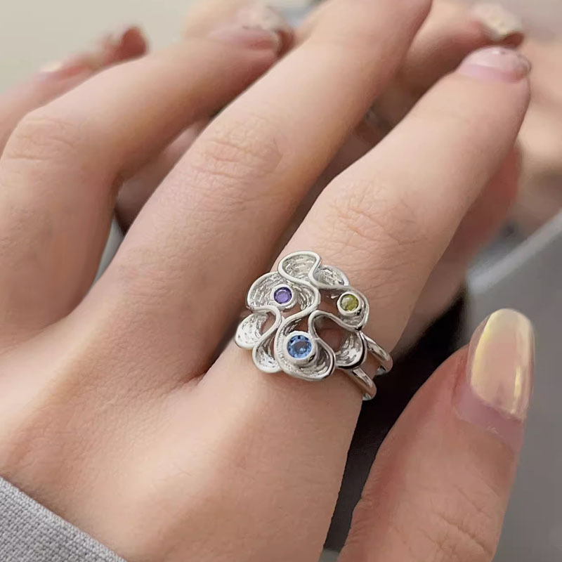 European and American inS-style personalized micro-inlaid zircon open ring for women, cold and cool style, colorful diamond and flower-layered food ring, trendy and cool Application Scenario