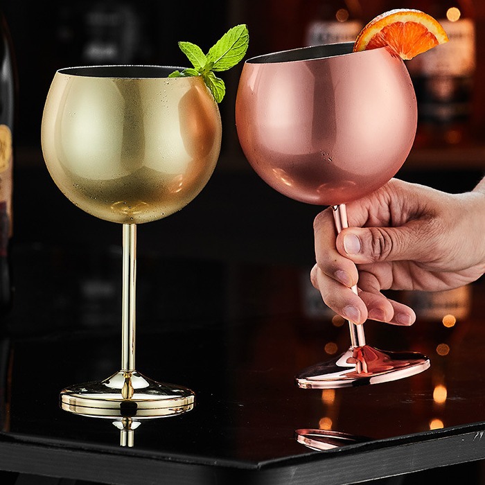 304 stainless steel wine glass, creative metal large-capacity tall glass, bar and restaurant wine glass, cocktail glass Application Scenario
