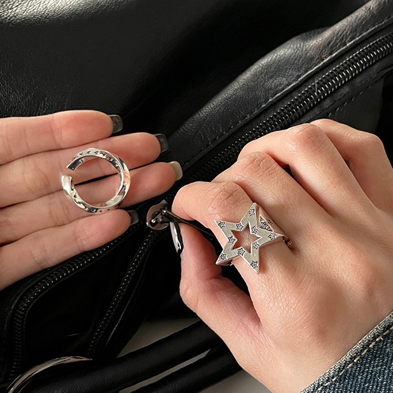 Mobius strip open ring, cool and niche design, retro personality, hollowed-out star couple index finger ring full figure