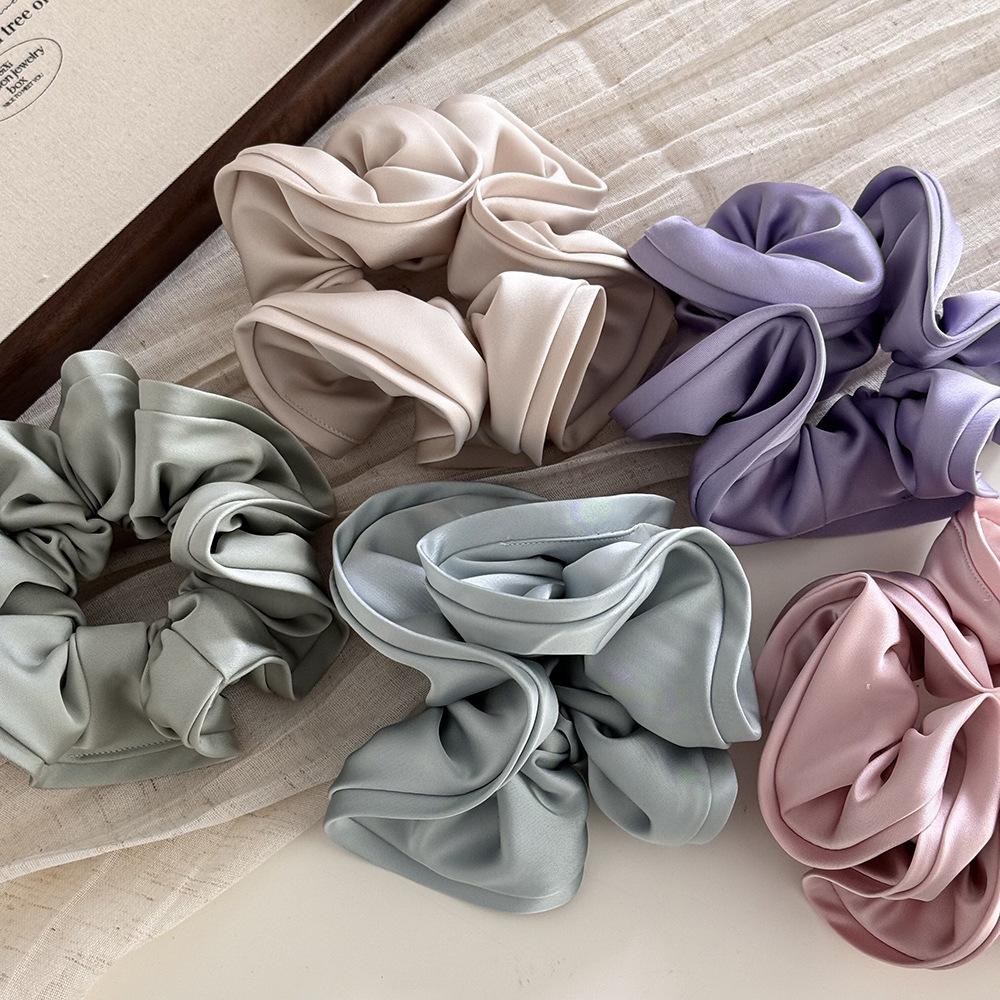 French high-end style large intestine hair tie, bright black fungus edge flower bud, ponytail large intestine hair tie, elegant hair band headwear Specification drawing