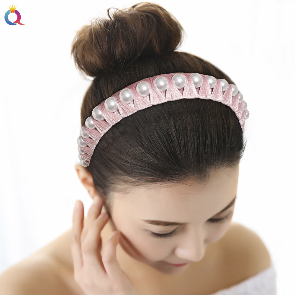 Qiyue's new autumn and winter velvet headband, fashionable woven pearl headband, washbasin, hair buckle, and hair accessory for women details Picture