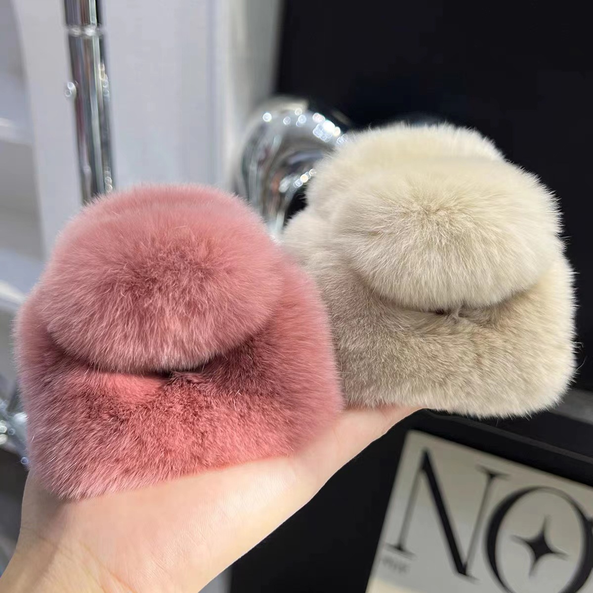Maillard Wind rabbit fur square grab clip, retro plush hair clip, women's hair accessory, high-end and niche medium-sized hair clip Specification drawing