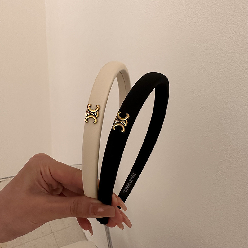 New 2025 Summer Women's CD Triumph High-end hairband and hairpin, retro trendy and versatile chanel-style hair accessory for women Specification drawing
