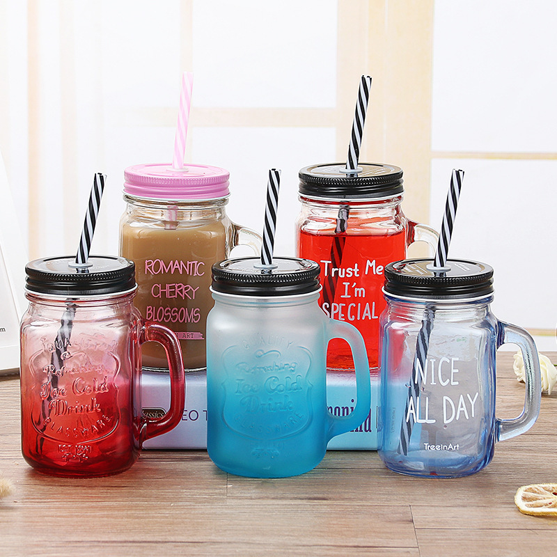 Frosted juice rooster cup, gradient colored letter glass cup, transparent covered straw, cold drink handle Mason cup details Picture