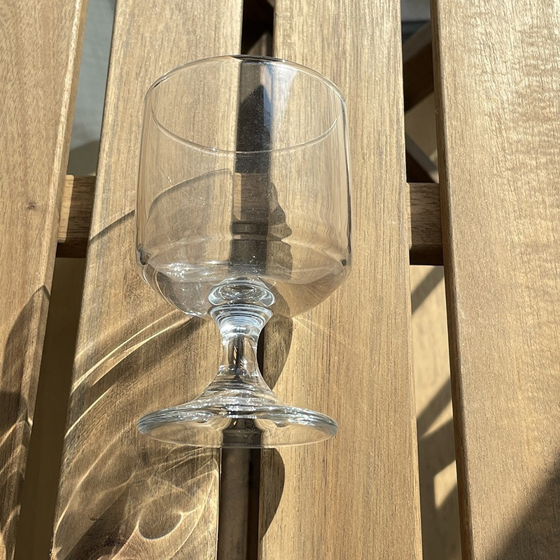 American low-stemmed red wine glasses, wine glasses, cold drink juice cups, coffee cups, cocktail cups, whisky cups with logo printing Application Scenario