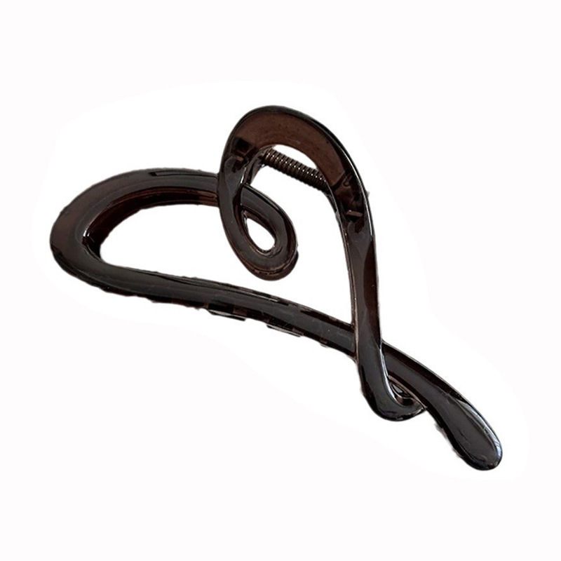 The hollowed-out heart-shaped and pearl-inlaid hair clip at the back of the head is a high-end and exquisite new spring and summer hair clip and hair accessory Item Picture