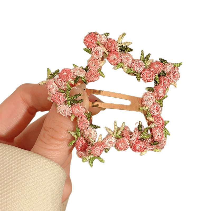 High-end pink flower hairpin for women, 2025 new style sweet heart-shaped BB clip, side bangs hairpin headwear Item Picture