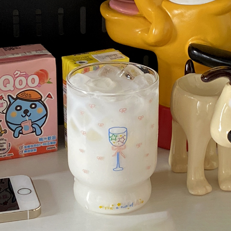 ins fresh and cute star-shaped red wine glass, high borosilicate water cup, simple bow coffee cup, milk breakfast details Picture