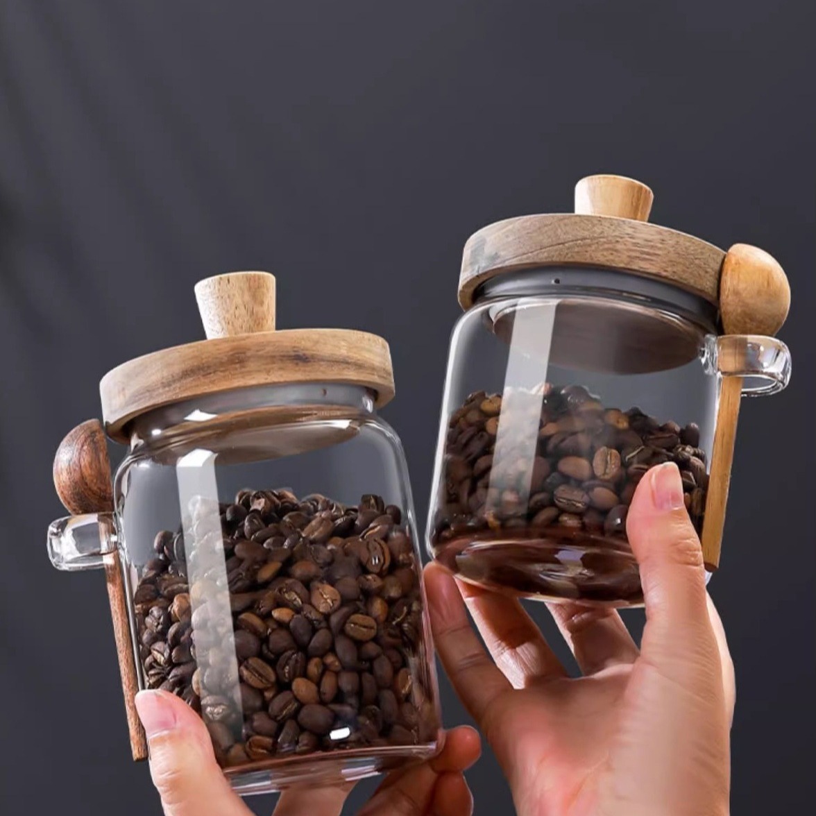 High borosilicate glass jar, acacia wood lid sealed jar, tea jar, kitchen five-grain storage jar, spoon storage jar Application Scenario