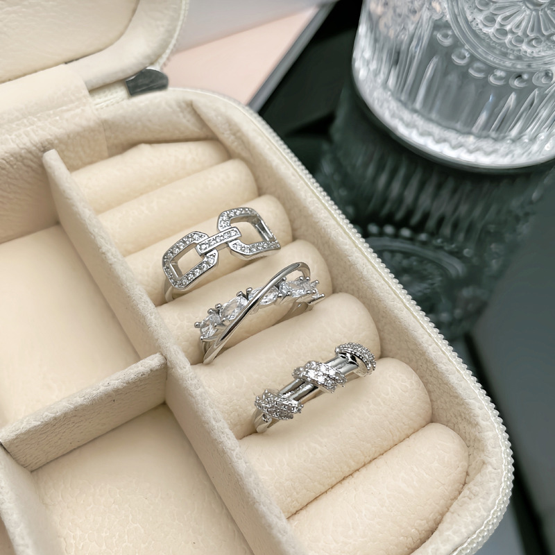 A cold and elegant cross-border fashion geometric clasp open ring for women, exuding a sense of light luxury and sophistication. A delicate food ring is worn in a cross-layered manner Specification drawing