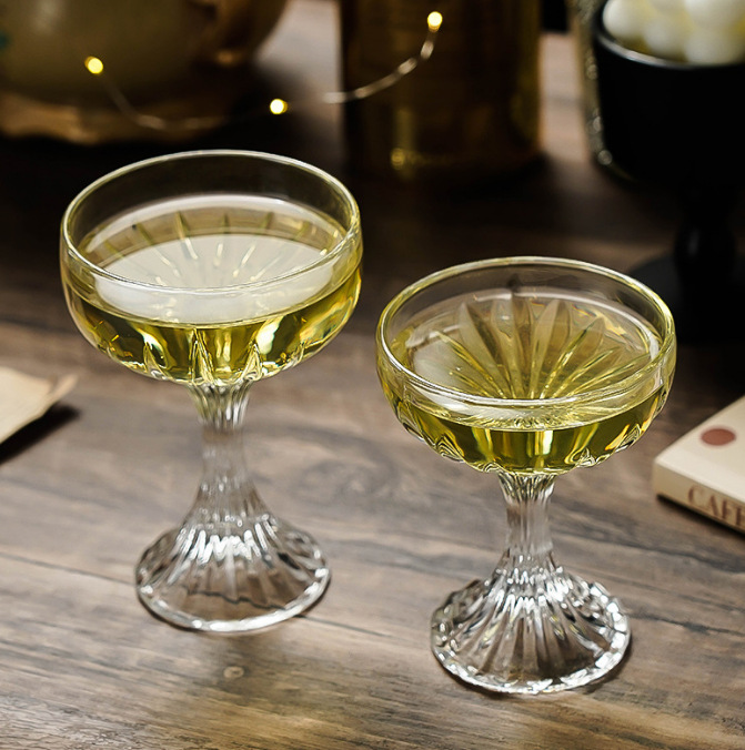 Crystal-engraved tall glass, champagne glass, cocktail glass, ice cream creative glass, cocktail glass Application Scenario
